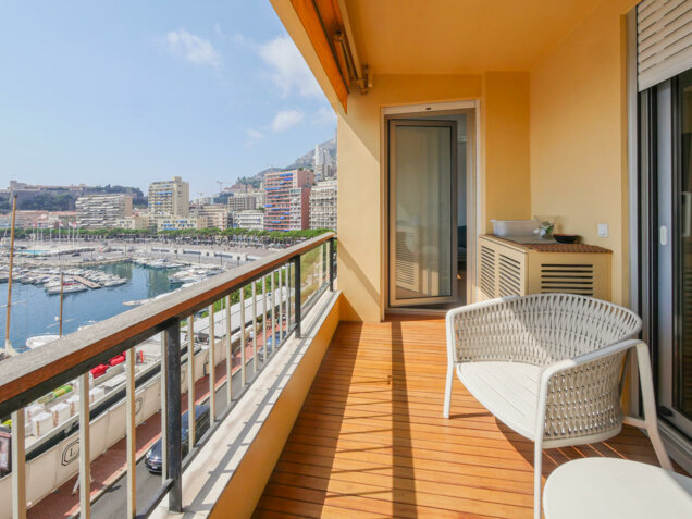 BEAU RIVAGE - 1-BEDROOM FLAT- F1 & PORT VIEWS