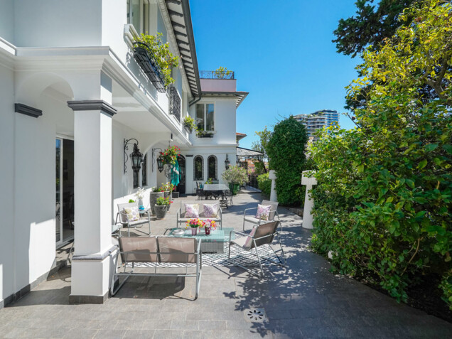 Продажа Monaco Виллa / больше 5 комнат