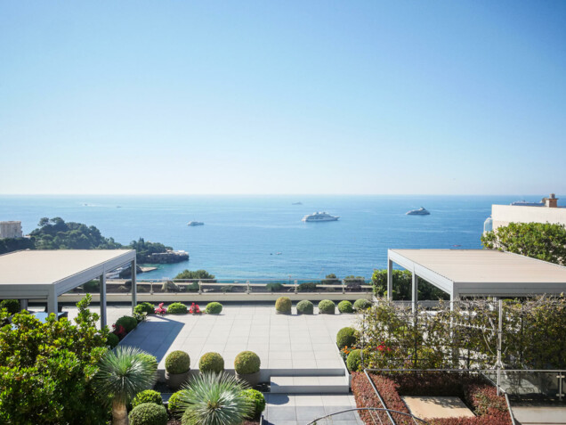 ROQUEBRUNE CAP MARTIN - PENTHOUSE - NEAR MONACO