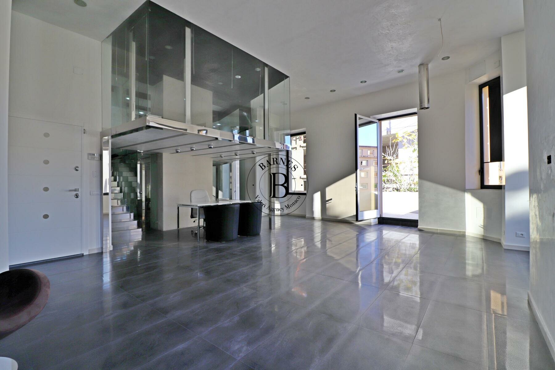 BEAUSOLEIL - FRONTIÈRE MONACO - 5 PIÈCES USAGE MIXTE - 4/11