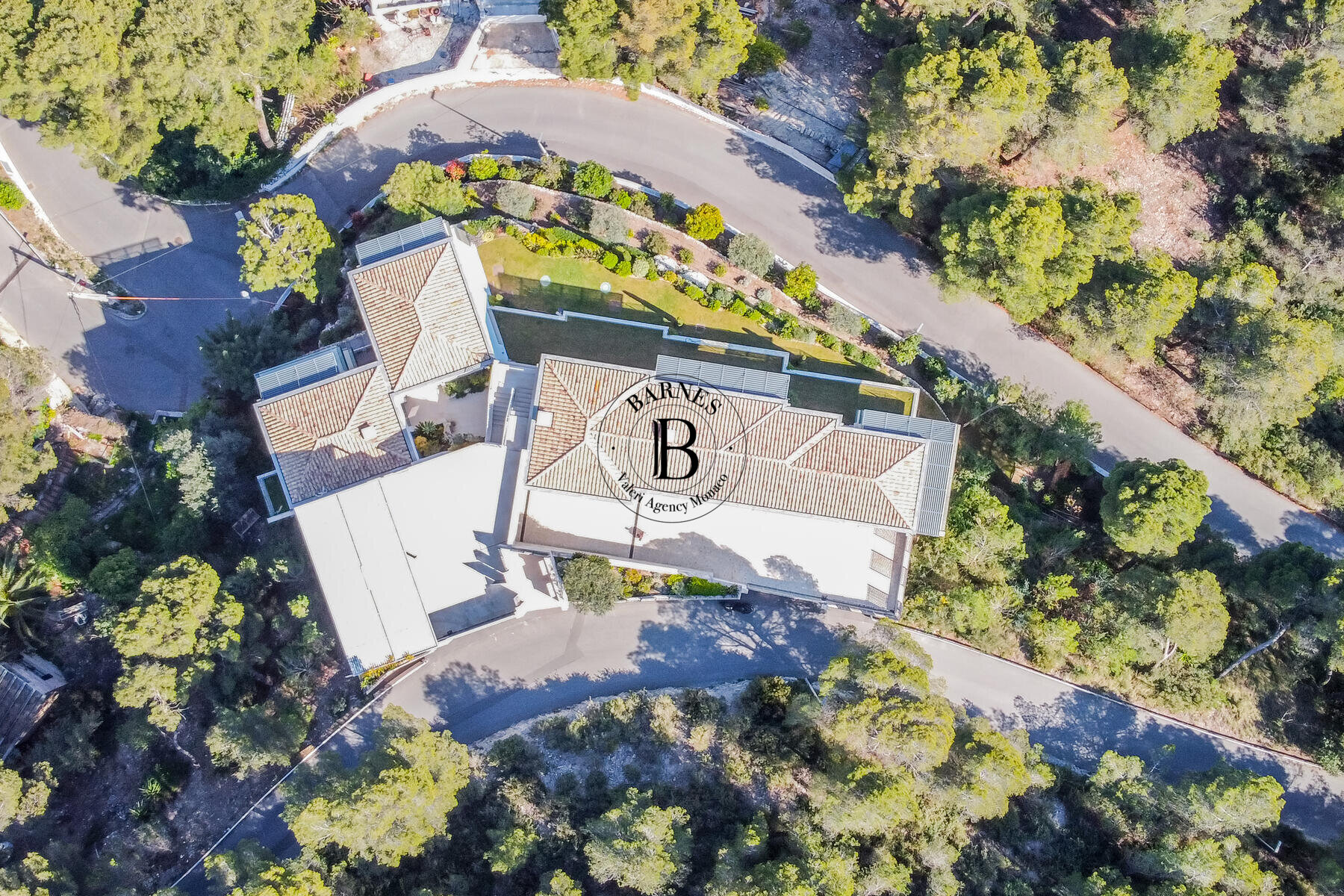 ÈZE - CONTEMPORARY VILLA - PANORAMIC SEA VIEW - 2/13
